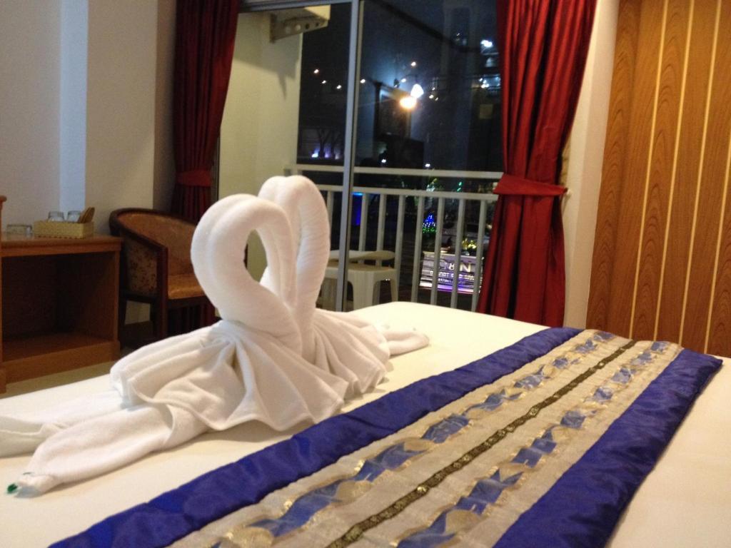 Park Eden Hotel Patong ภายนอก รูปภาพ